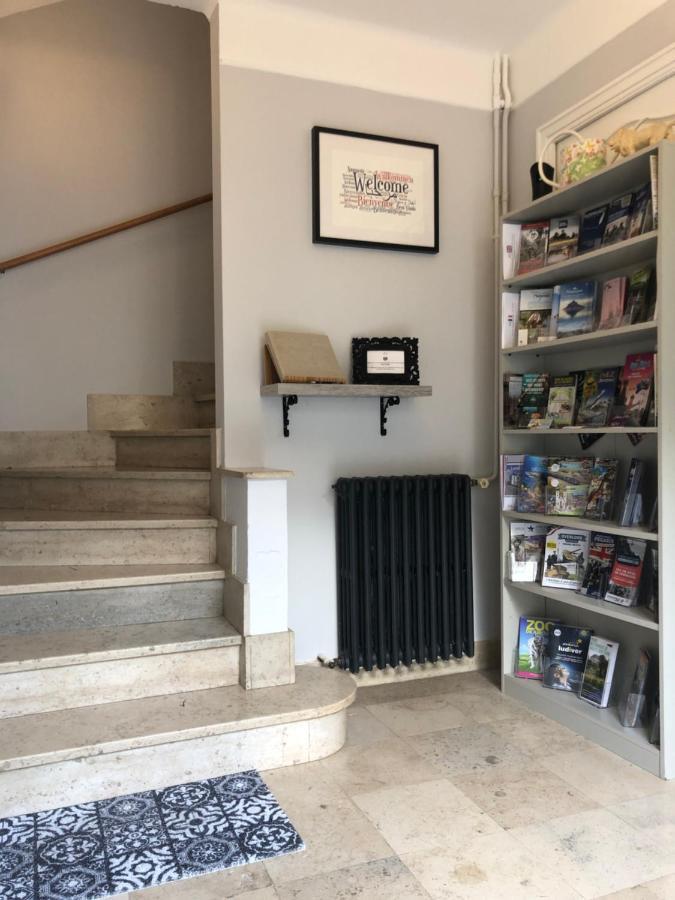 No 6 B&B Landivy Dış mekan fotoğraf